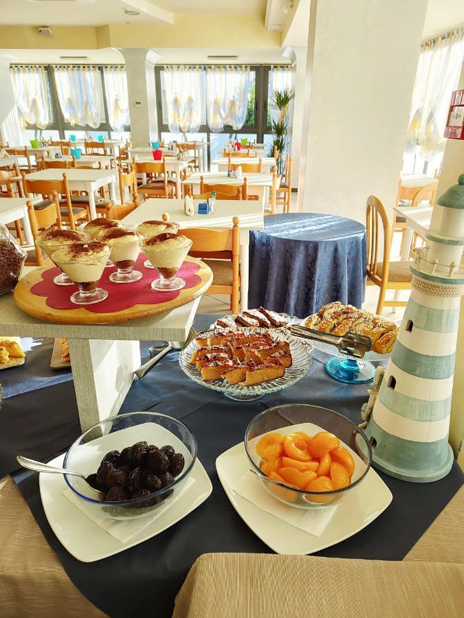 Blu Star Hotel Gabicce Mare Ngoại thất bức ảnh