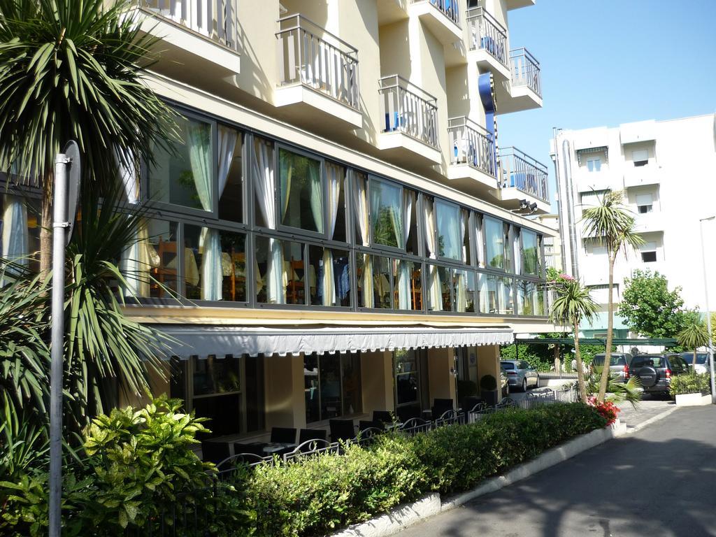 Blu Star Hotel Gabicce Mare Ngoại thất bức ảnh