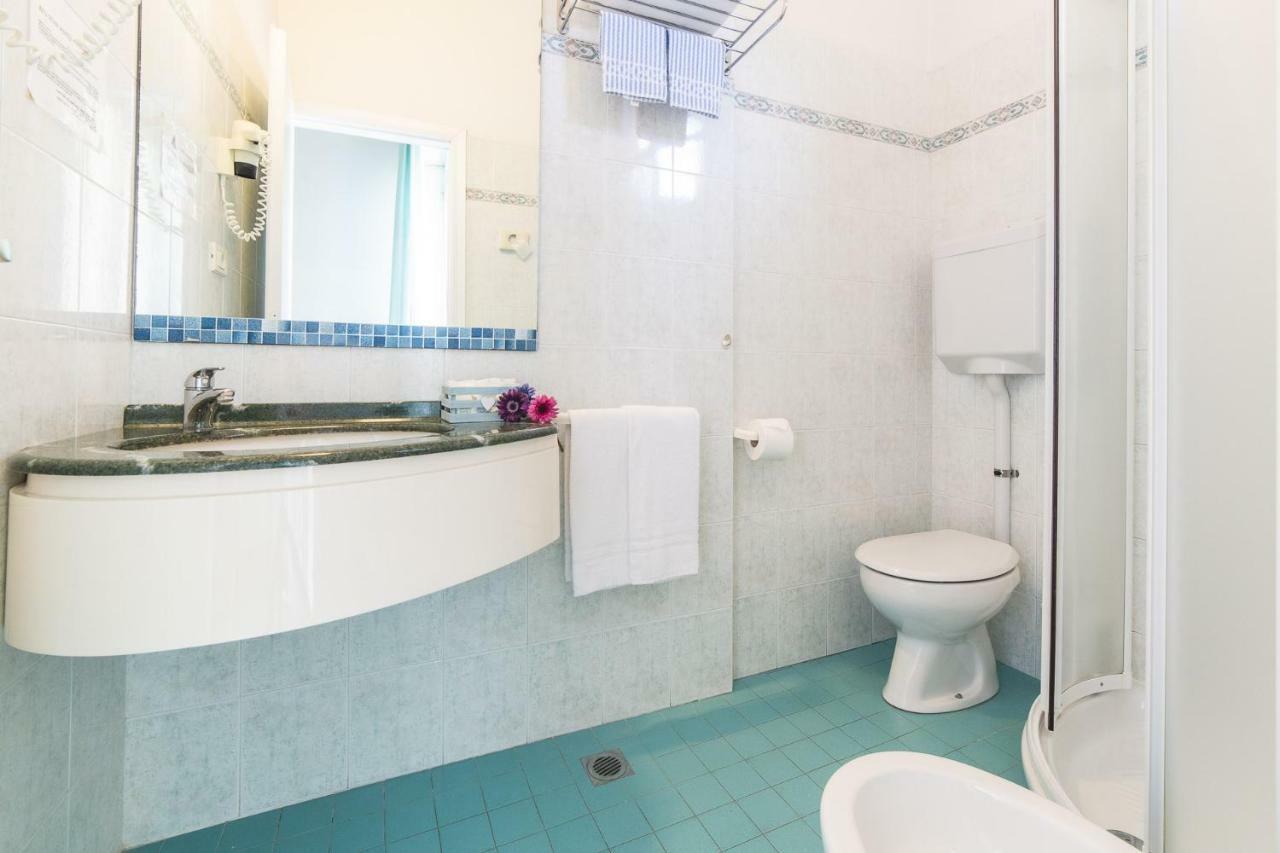 Blu Star Hotel Gabicce Mare Ngoại thất bức ảnh